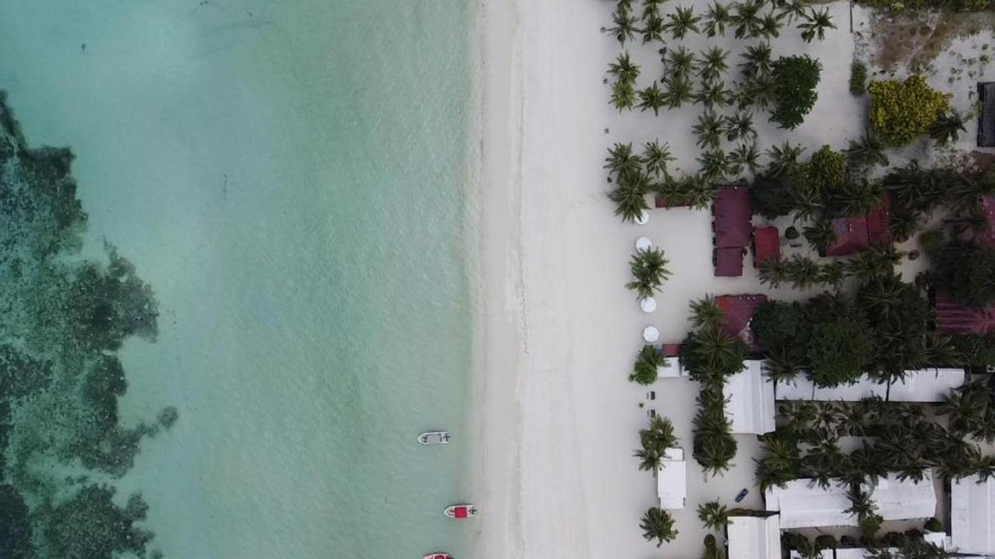 Beach Placid Resort Powered By Cocotel Ocoy Exterior foto