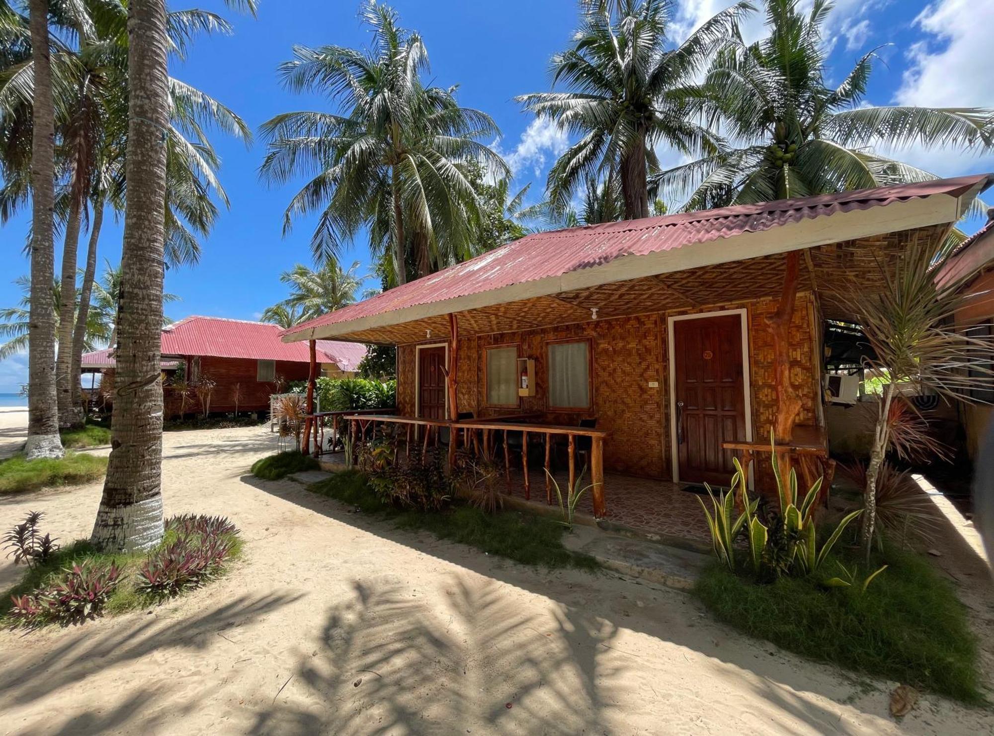 Beach Placid Resort Powered By Cocotel Ocoy Exterior foto